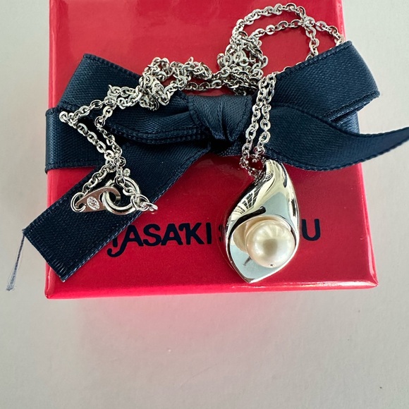❣️Tasaki Akoya Pearl Sterling Silver (.925) Necklace - Picture 5 of 9